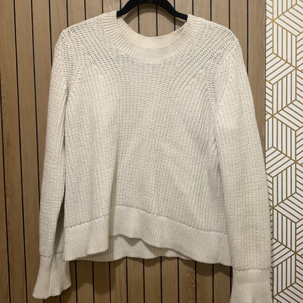 Set of 2 Banana Republic White Sweaters - Picture 4 of 6